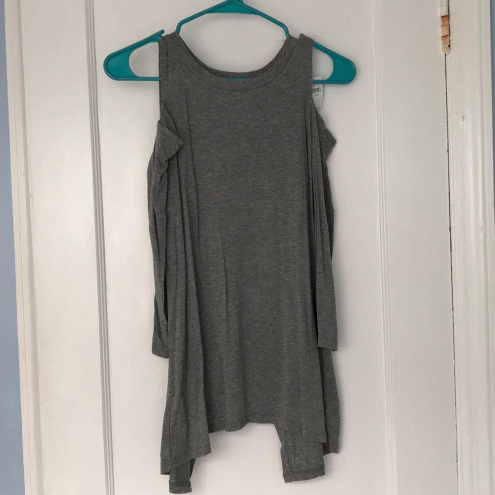 NWT Aerie grey cold shoulder/split back top